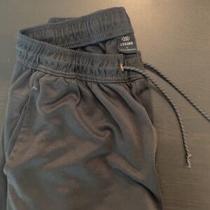 Become Legend Mens Size L Comfort Fit Sweat Shorts A19